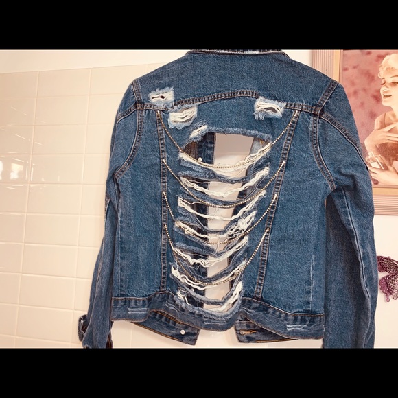 Jean jacket cut out with chain - Picture 2 of 3
